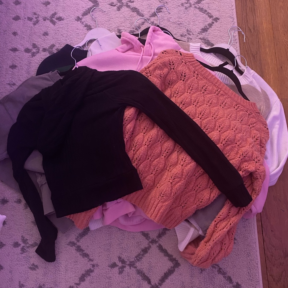 11 count hoodies/crewnecks